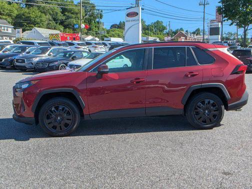 2020 Toyota RAV4 LE