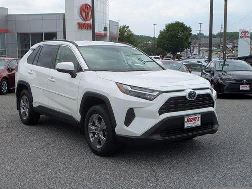 2024 Toyota RAV4 Hybrid XLE