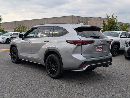 2025 Toyota Highlander XSE