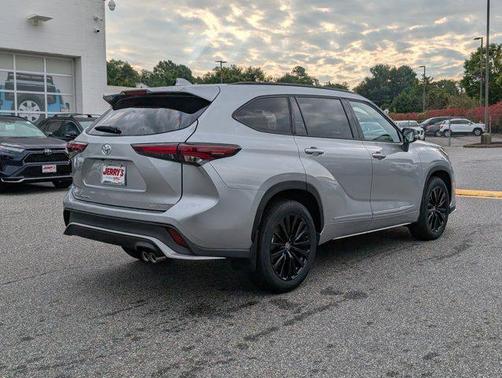 2025 Toyota Highlander XSE
