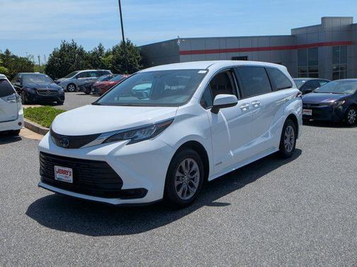 2021 Toyota Sienna LE