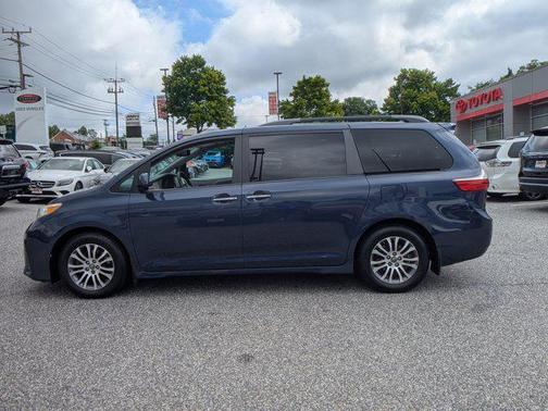 2018 Toyota Sienna XLE