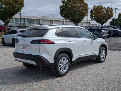 2026 Toyota Corolla Cross LE