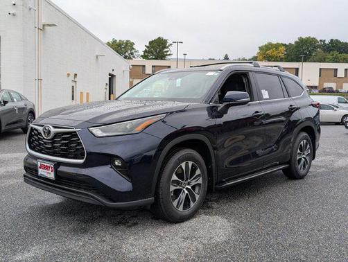 2025 Toyota Highlander XLE