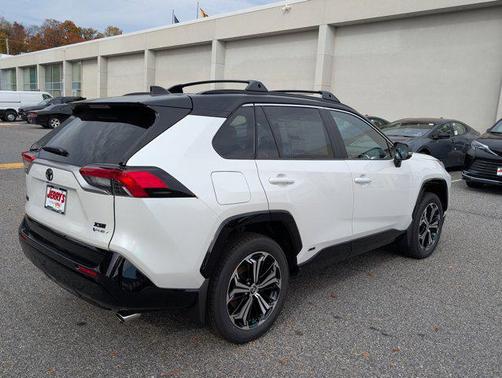 2025 Toyota RAV4 Hybrid SE