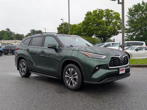 2025 Toyota Highlander XLE