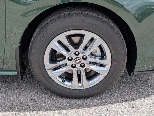 2025 Toyota Sienna XLE 7 Passenger