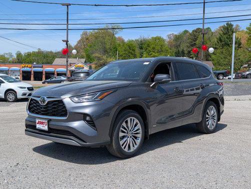 2025 Toyota Highlander Hybrid Platinum