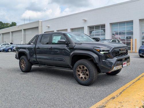 2025 Toyota Tacoma Hybrid Trailhunter