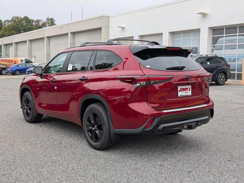 2025 Toyota Highlander Hybrid XLE