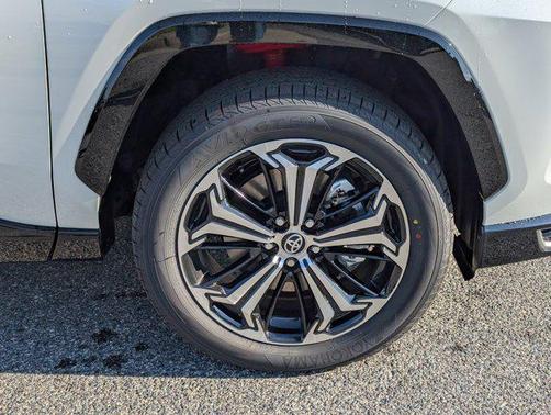 2025 Toyota RAV4 Hybrid SE
