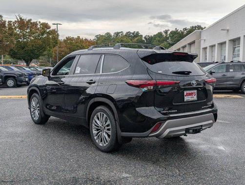 2025 Toyota Highlander Platinum
