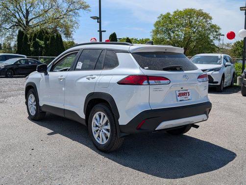 2025 Toyota Corolla Cross LE