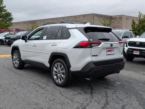 2025 Toyota RAV4 XLE Premium