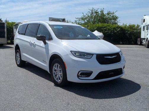 2025 Chrysler Pacifica L