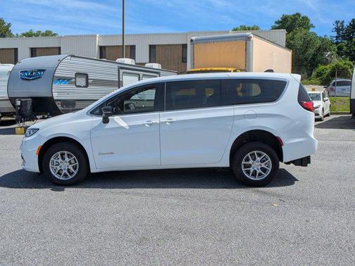2025 Chrysler Pacifica L