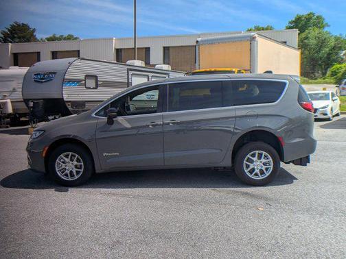 2025 Chrysler Pacifica L