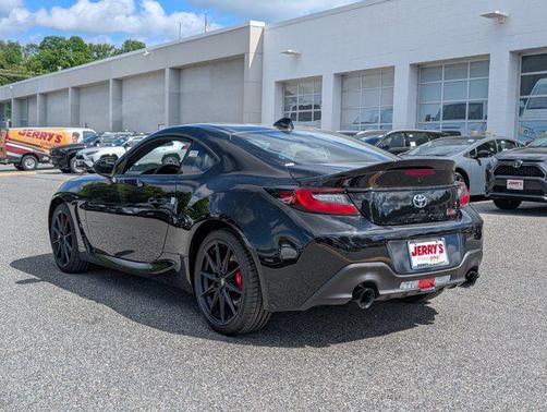 2025 Toyota GR86 Premium