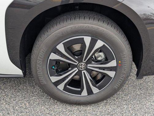 2025 Toyota bZ4X XLE