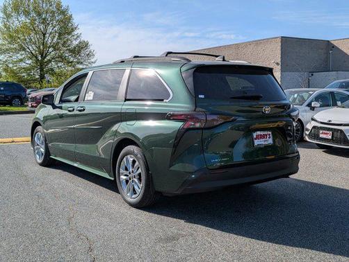 2025 Toyota Sienna XLE 7 Passenger