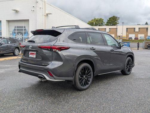 2025 Toyota Highlander XSE