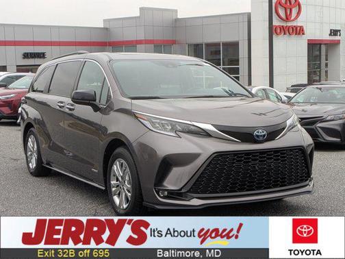 2021 Toyota Sienna XSE 7 Passenger