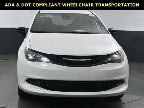 2025 Chrysler Voyager LX