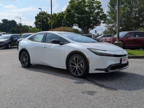 2025 Toyota Prius XLE