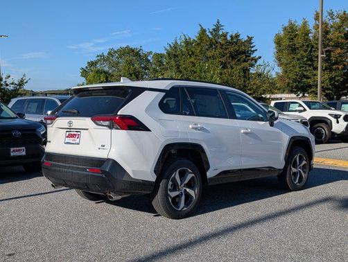 2025 Toyota RAV4 Hybrid SE