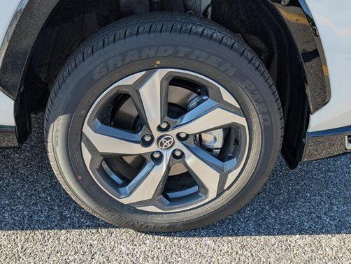 2025 Toyota RAV4 Hybrid SE