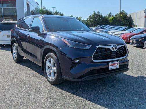 2022 Toyota Highlander LE