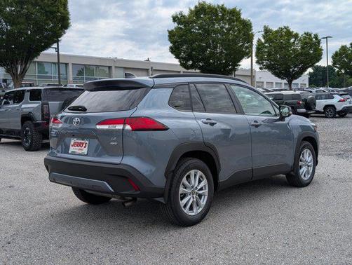 2025 Toyota Corolla Cross LE