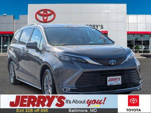 2024 Toyota Sienna XLE