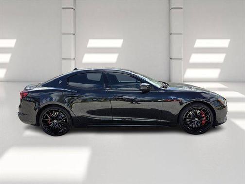 2023 Maserati Ghibli Trofeo