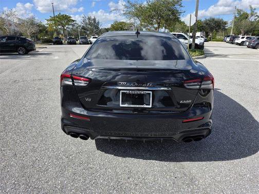 2023 Maserati Ghibli Trofeo