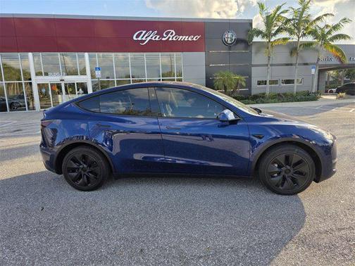 2024 Tesla Model Y Long Range Dual Motor All-Wheel Drive