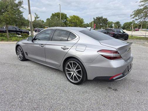 2022 Genesis G70 2.0T RWD