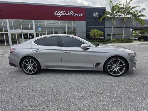 2022 Genesis G70 2.0T RWD