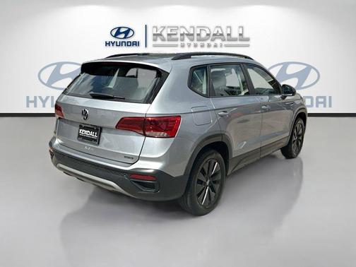 Silver Metallic 2022 Volkswagen Taos 1.5T S