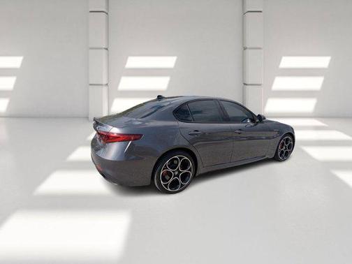 2023 Alfa Romeo Giulia Veloce RWD