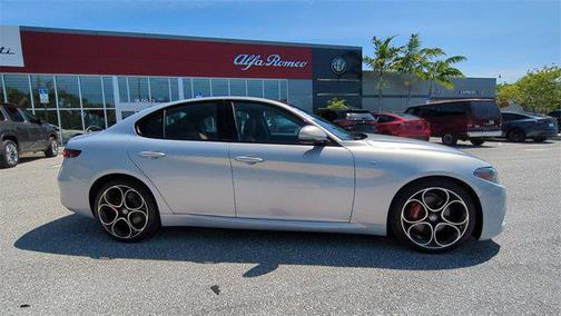2022 Alfa Romeo Giulia Ti