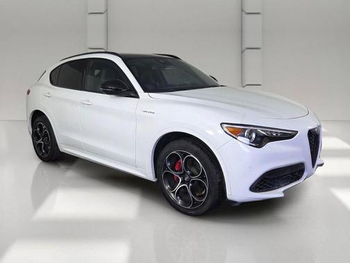 Alfa White 2023 Alfa Romeo Stelvio Veloce AWD