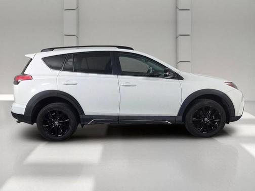 Super White 2018 Toyota RAV4 Adventure