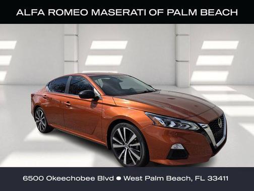 2022 Nissan Altima SR FWD