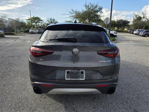 2022 Alfa Romeo Stelvio Ti