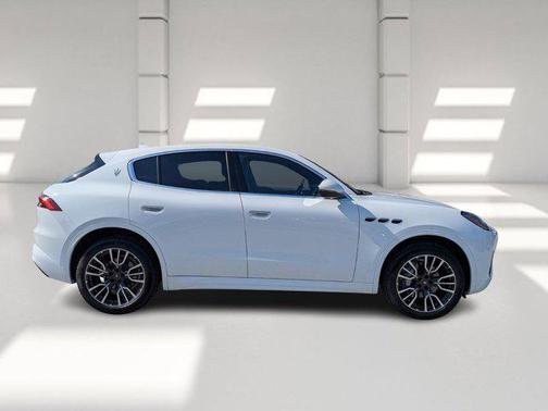 2025 Maserati Grecale Base