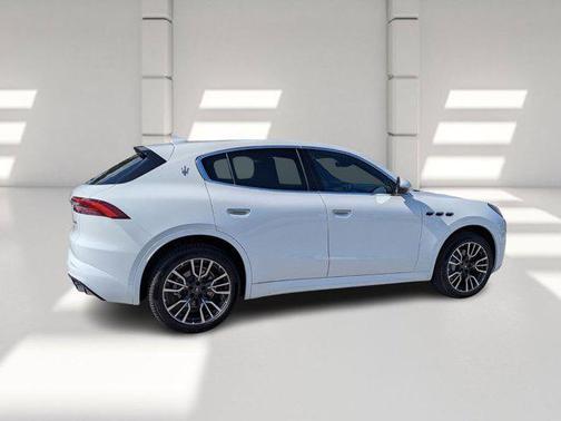 2025 Maserati Grecale Base