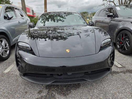 2022 Porsche Taycan Base