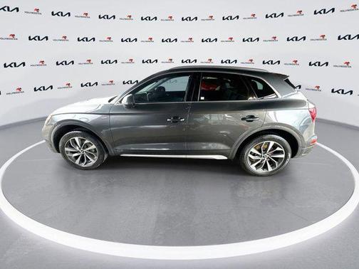 2022 Audi Q5 45 S line Premium Plus