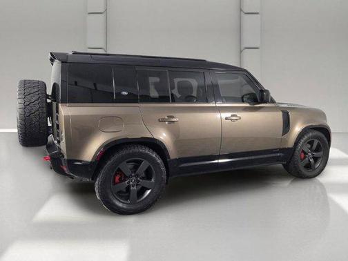 Gondwana Stone Metallic 2023 Land Rover Defender 110 X